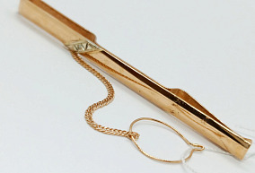 Золотой зажим для галстука с бриллиантом
