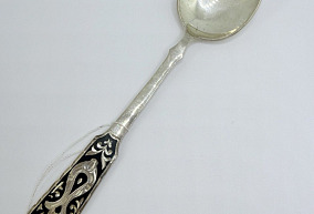 Серебряная ложка
