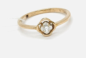 Золоое кольцо с бриллиантом
