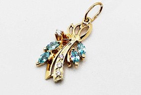 Золотая подвеска с фианитами