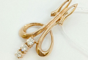 Золотая подвеска с бриллиантами