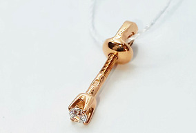 Золотая серьга с фианитом 