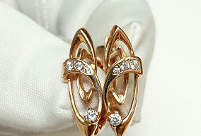  Золотые серьги с фианитами