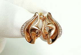  Золотые серьги с фианитами