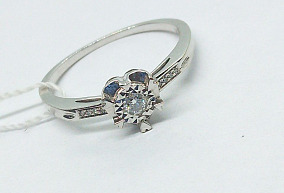 Золотое кольцо с брилиантами 17размер