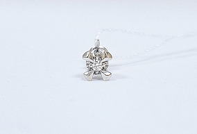 Золотая серьга с фианитом