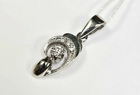 Золотая подвеска с бриллиантами 